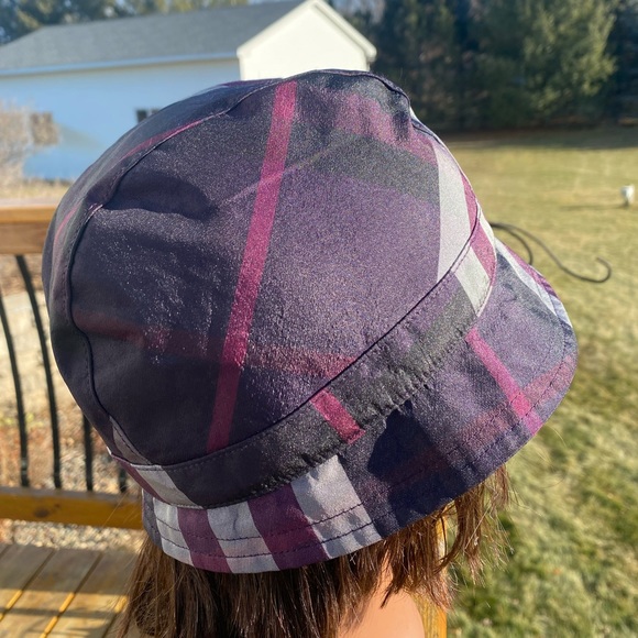 BURBERRY Purple/Grey Check Lined Bucket Hat☔️🖤EUC/FLAWLESS🔥21” circ./Small💜 - Picture 9 of 13